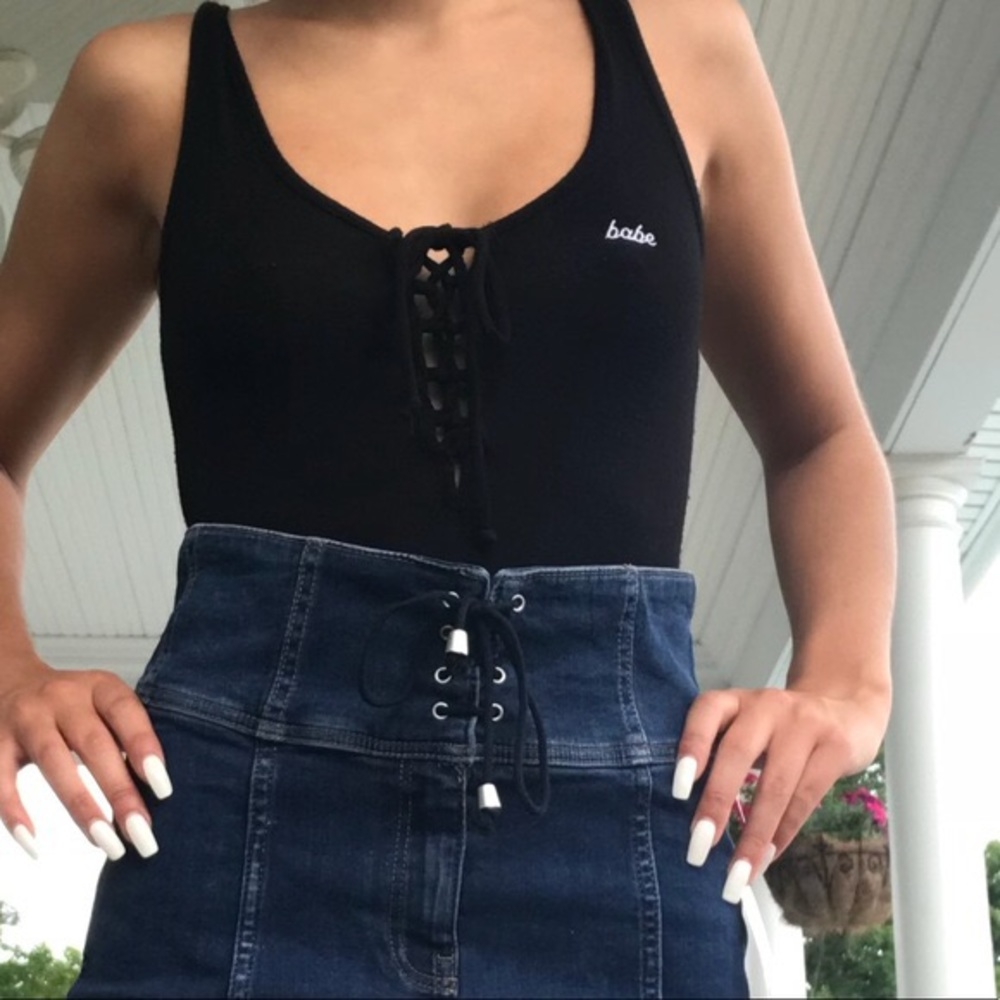 Black Lace-Up Bodysuit🖤